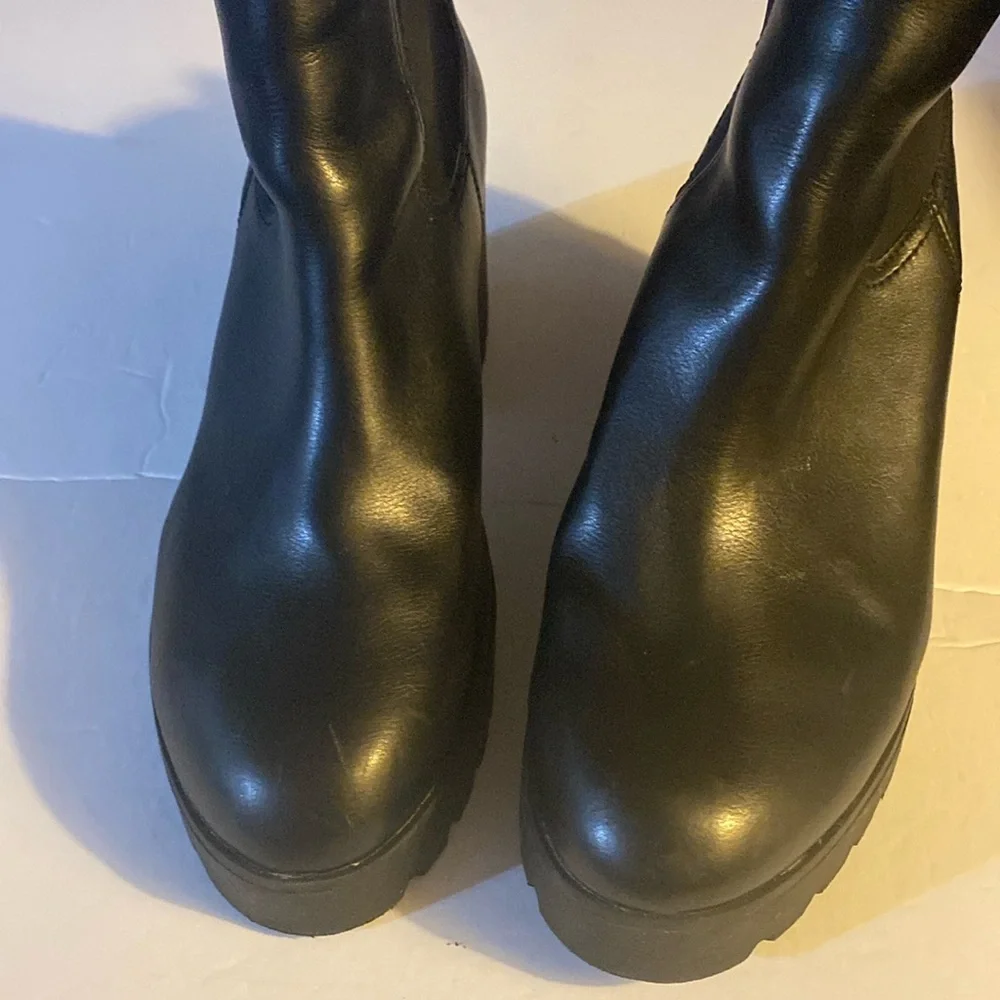 ALDO Chelsea Boots, Ankle Booties, Leather, Platform, Sz 9, chunky, matrix